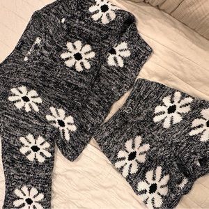 2 piece Daisy sweater set